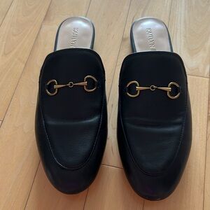 Kaitlyn Pan Black Leather Gold Horsebit Mules / Loafers, size 8